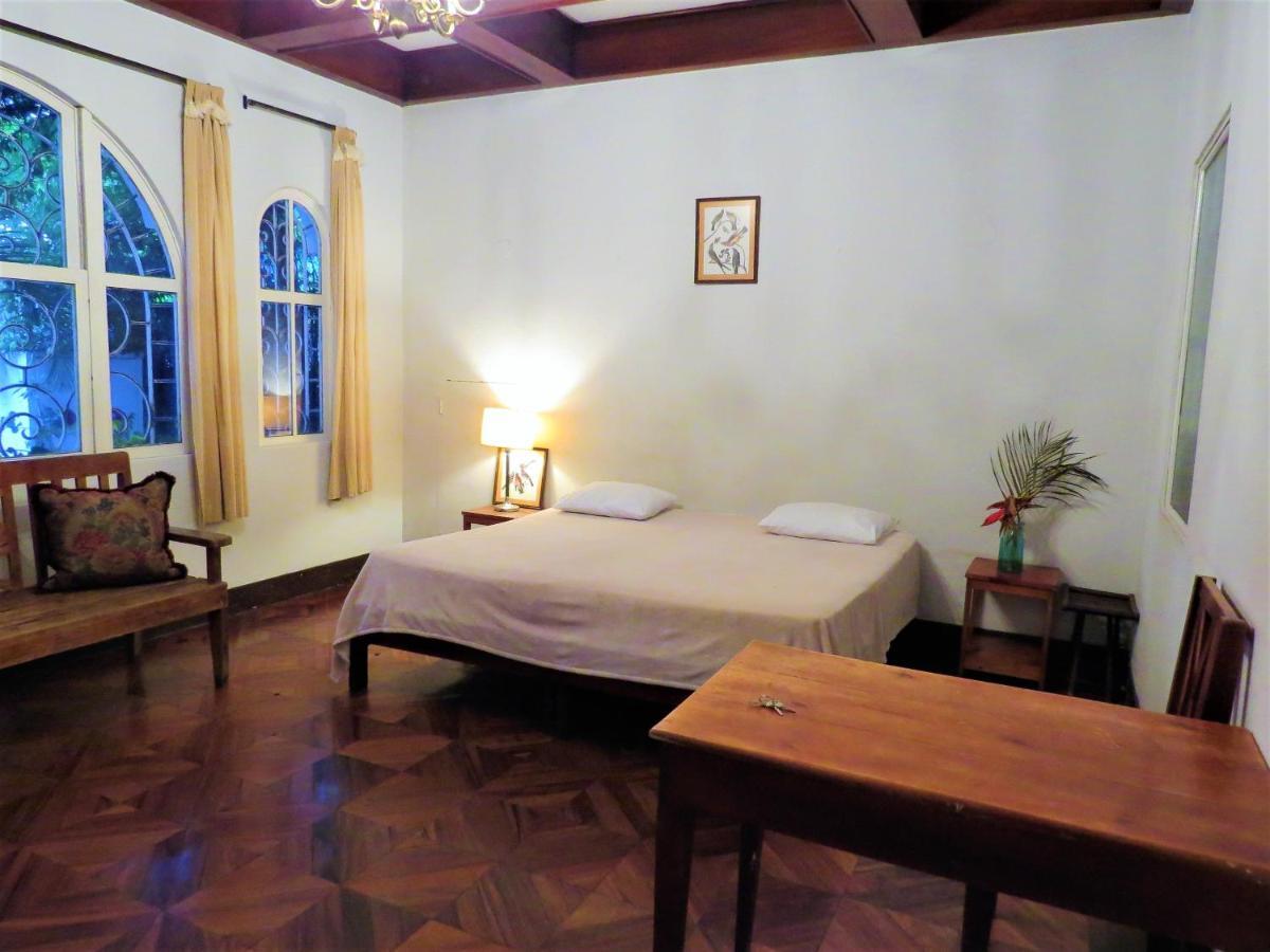 Hostel Casa Del Parque Сан-Хосе Экстерьер фото